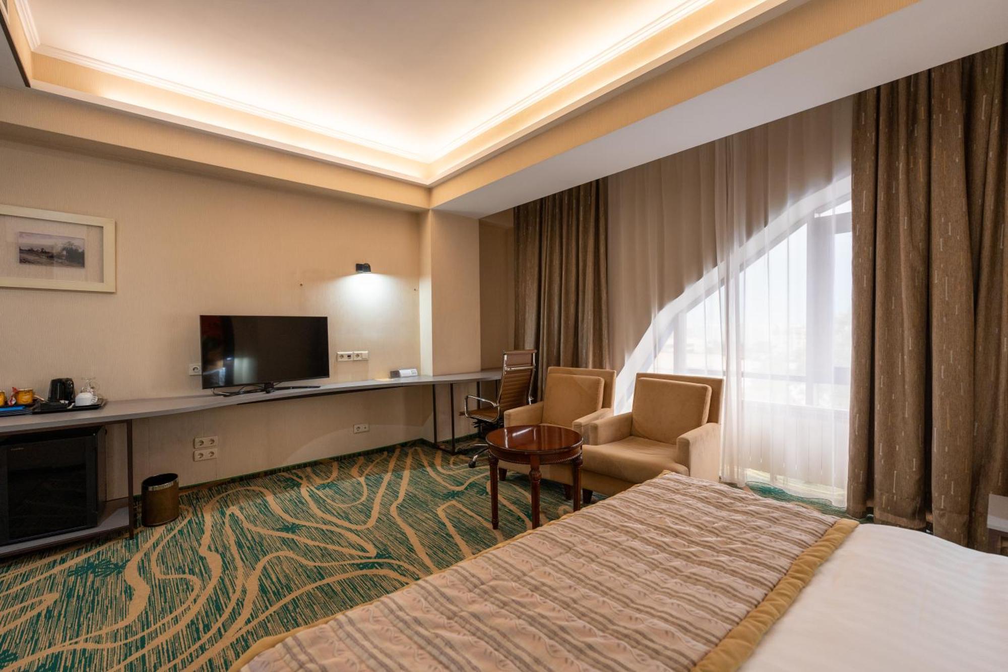 Hotel Kazzhol Αλμάτι Εξωτερικό φωτογραφία